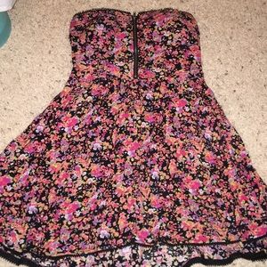 Material Girl Size S strapless zip mini dress